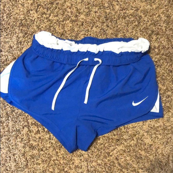 Nike running shorts - Picture 1 of 3